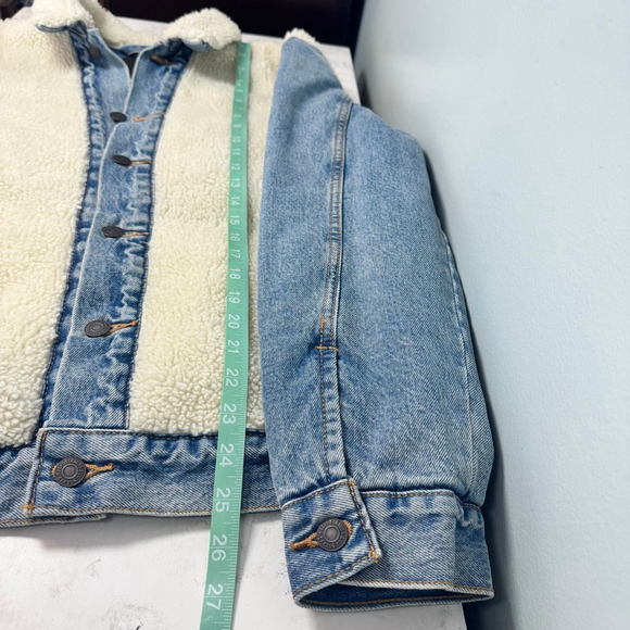 NWT Levi's Premium Sherpa Denim Trucker Jacket M Blue White - Picture 12 of 12